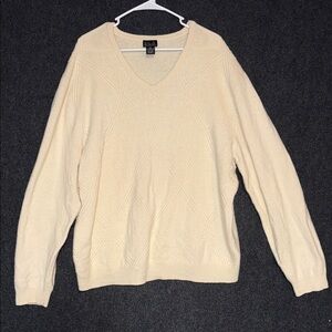 Jos. A. Bank Men's Cream V-Neck Sweater Lambswool